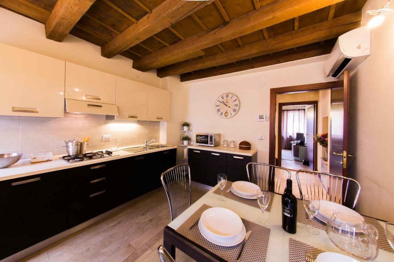 Arena Dreams Apartment Верона Екстериор снимка